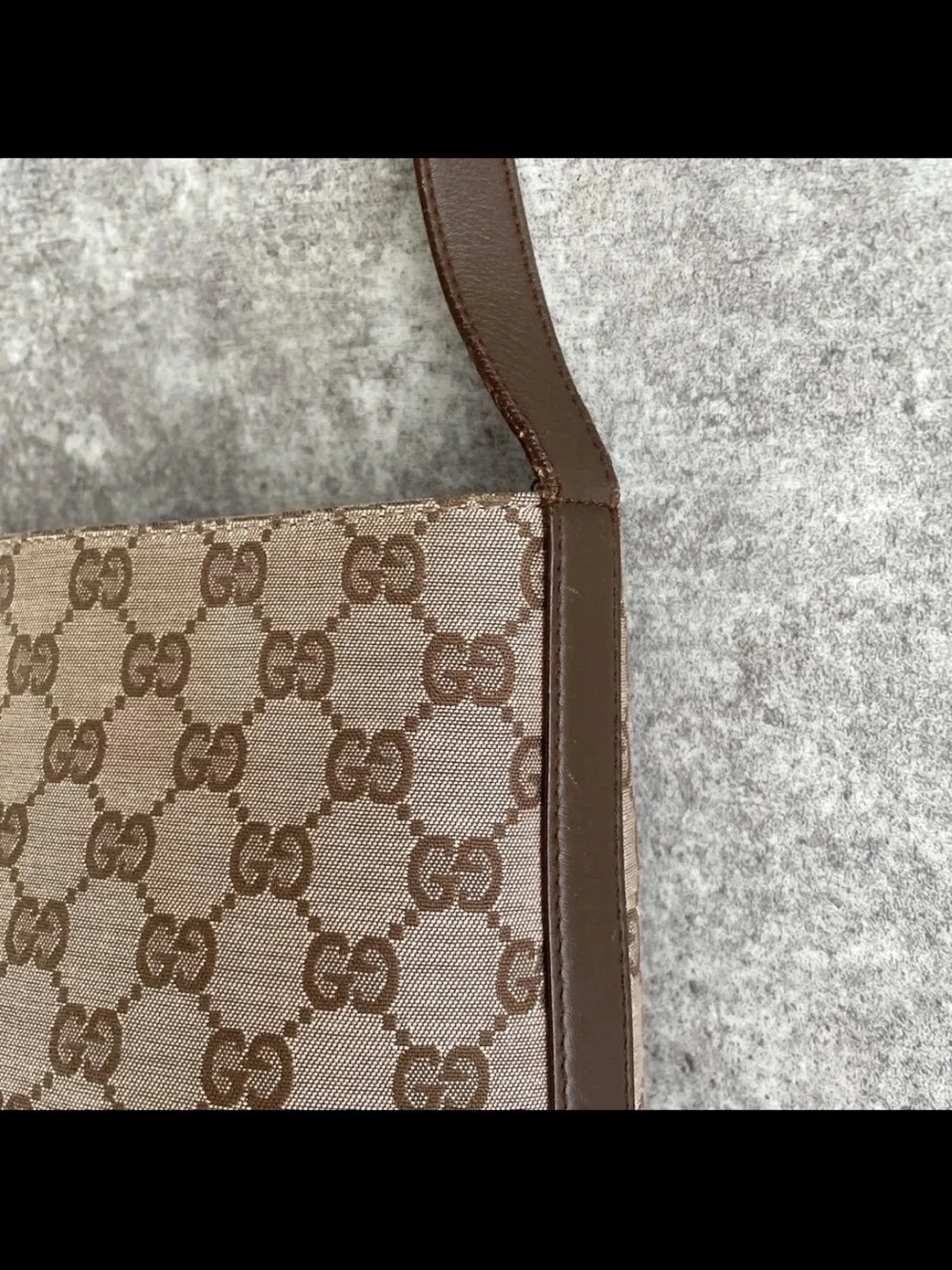 Gucci Brown/Beige GG Supreme Shoulder Bag